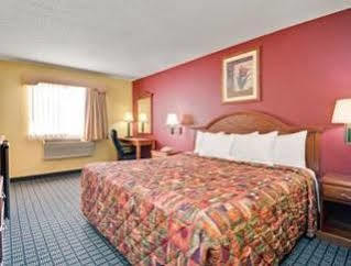 Days Inn By Wyndham Torrington Esterno foto